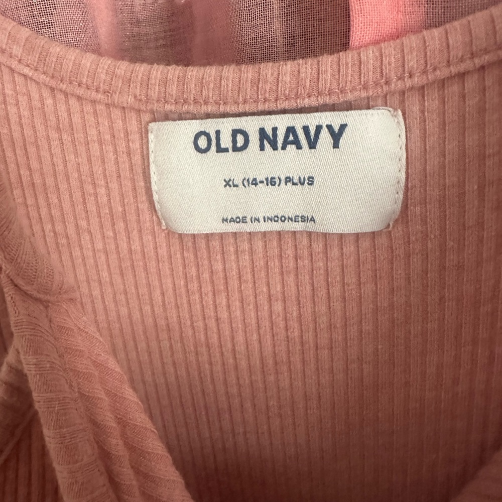 Old Navy Pink Ribbed Top - Picture 2 of 2